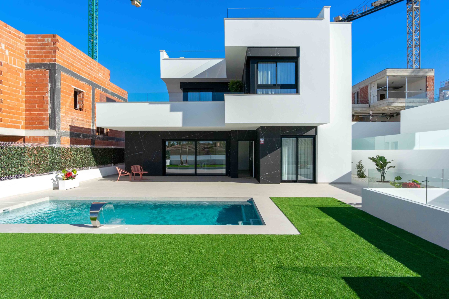 House in Alicante - view 1