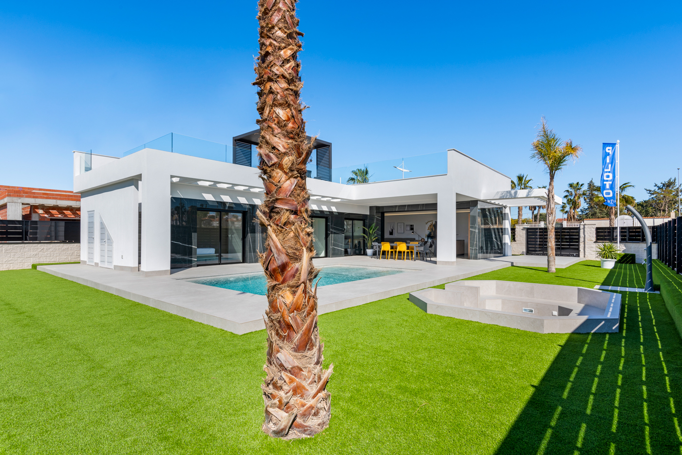 House in Alicante - view 1