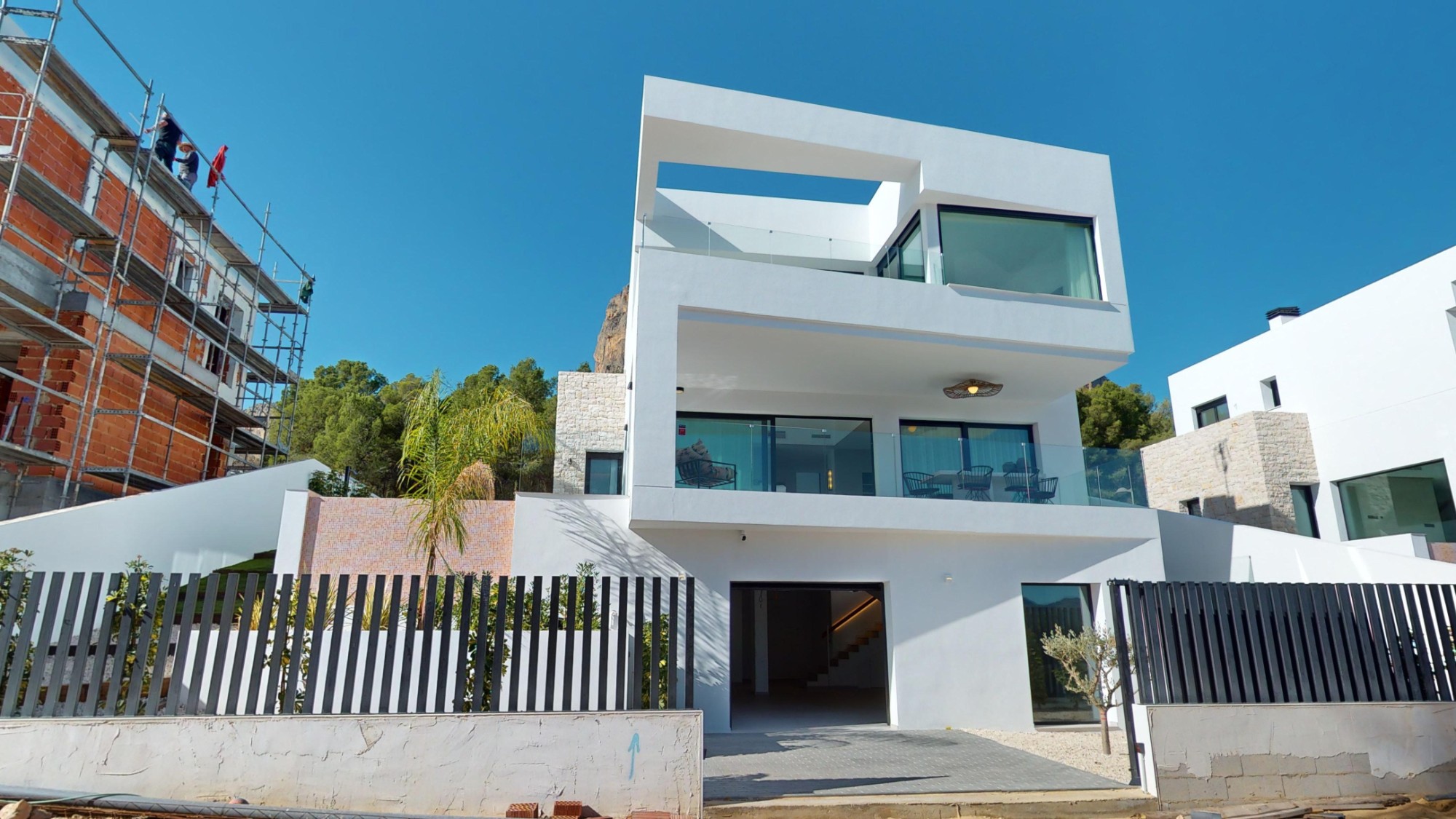 House in Alicante - view 1