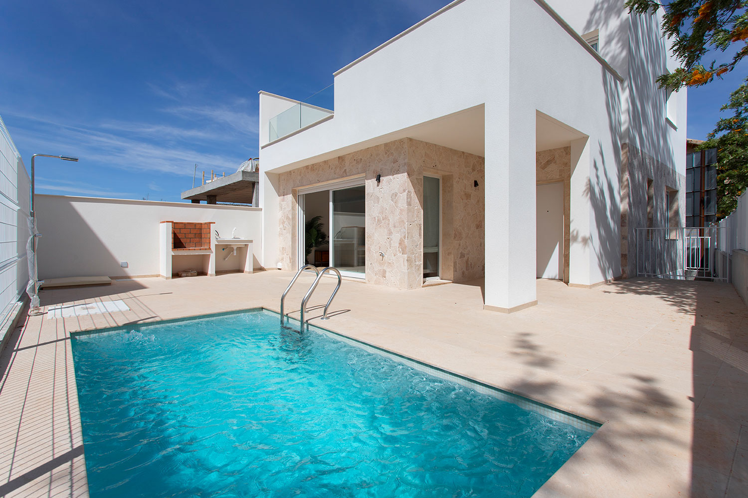 House in Alicante - view 1