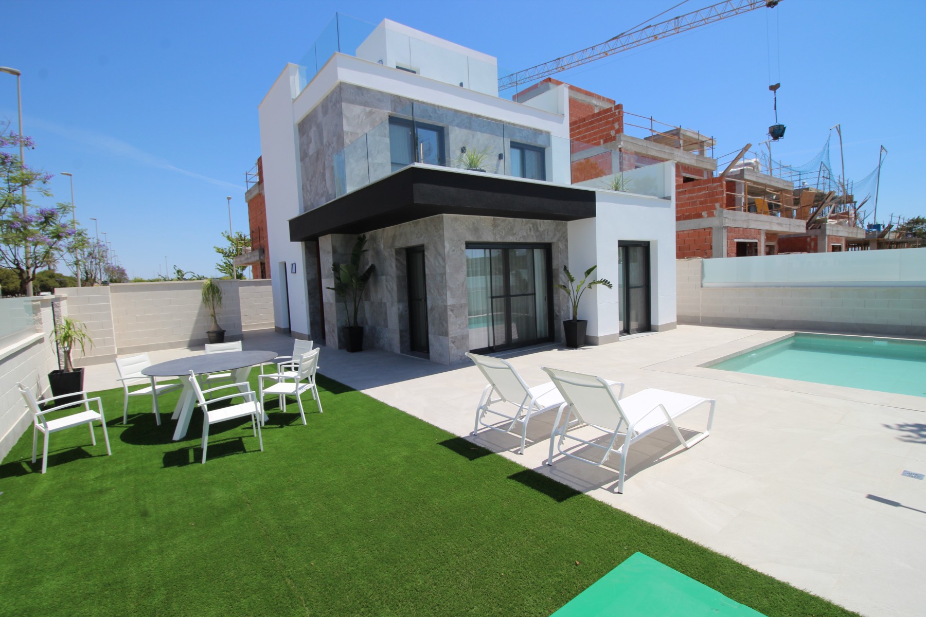 House in Alicante - view 1