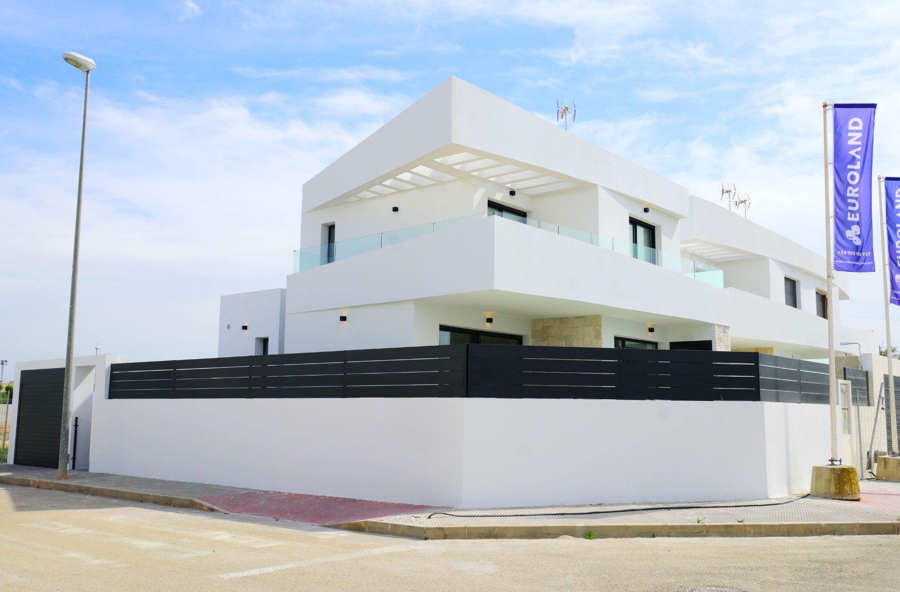 House in Dolores - view 1