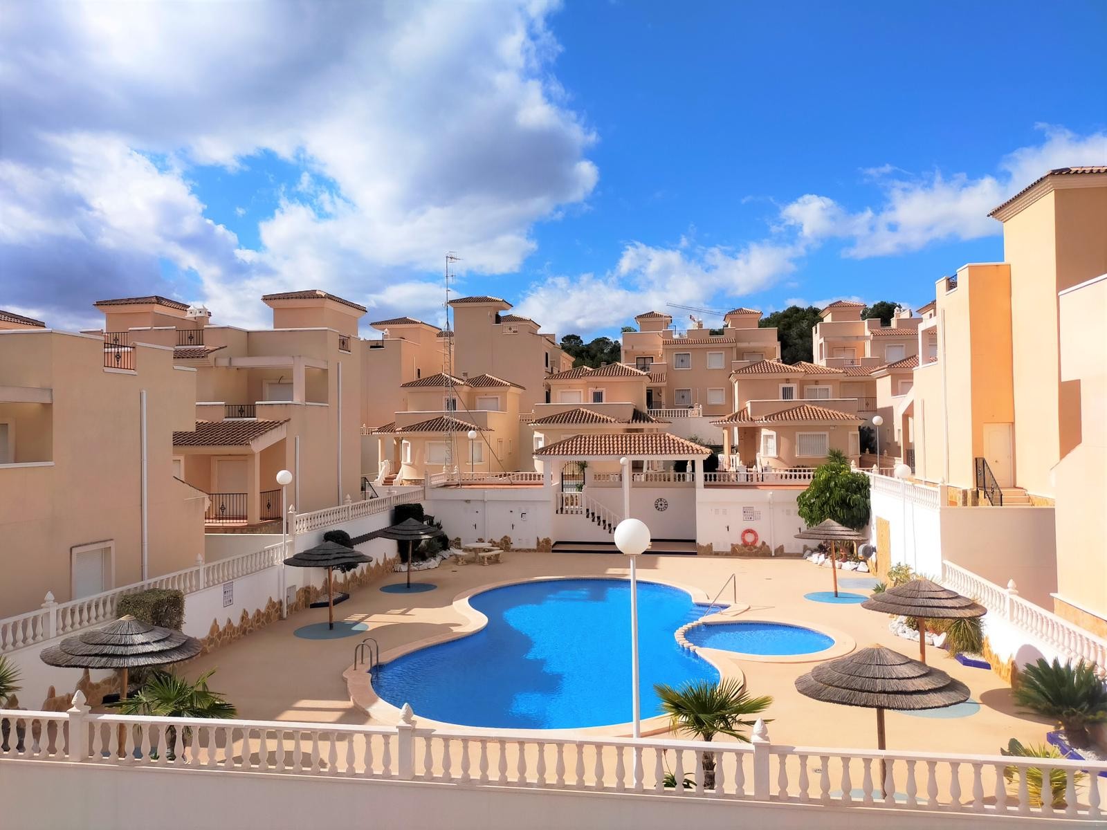 House in Alicante - view 1
