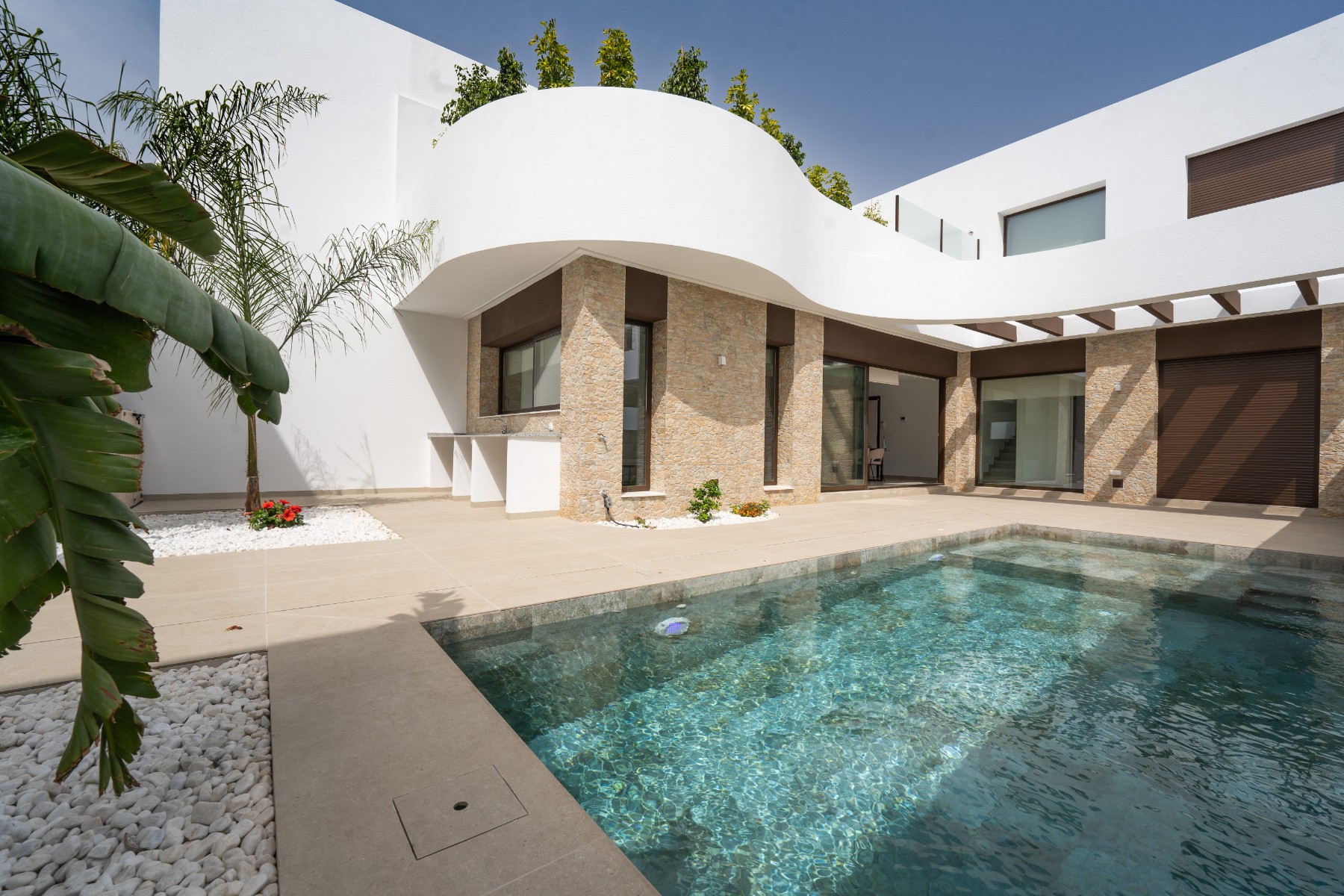House in Algorfa - view 1