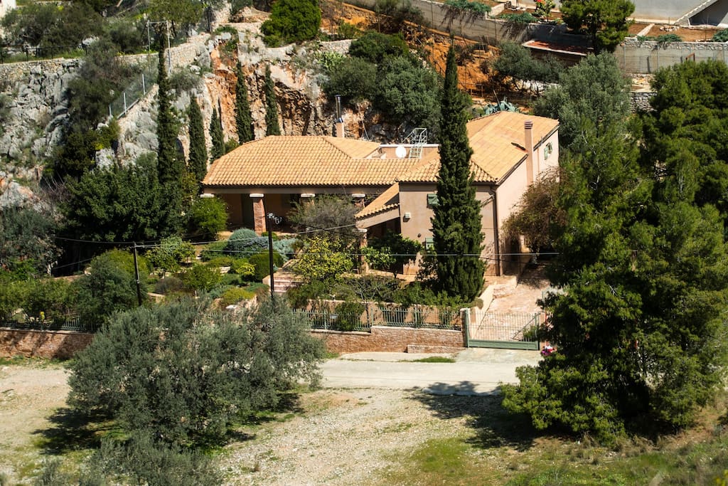 Villa in Pefkali - view 1
