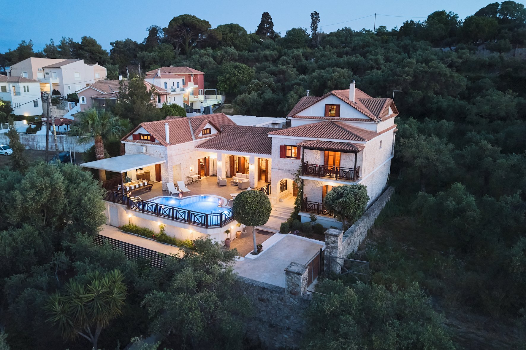 Villa in Akrotiri - view 1
