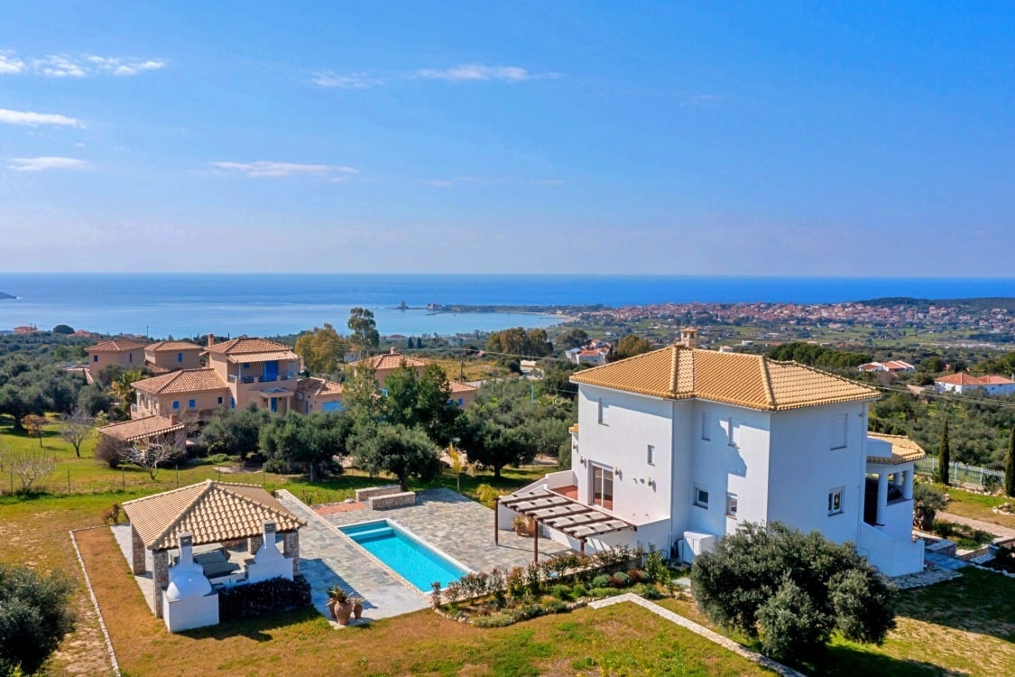 Villa in Anemomylos - view 1