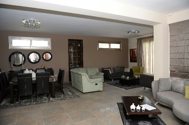 House in Panthea - view 1
