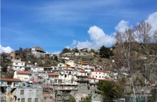 House in Agios Ioannis - view 1