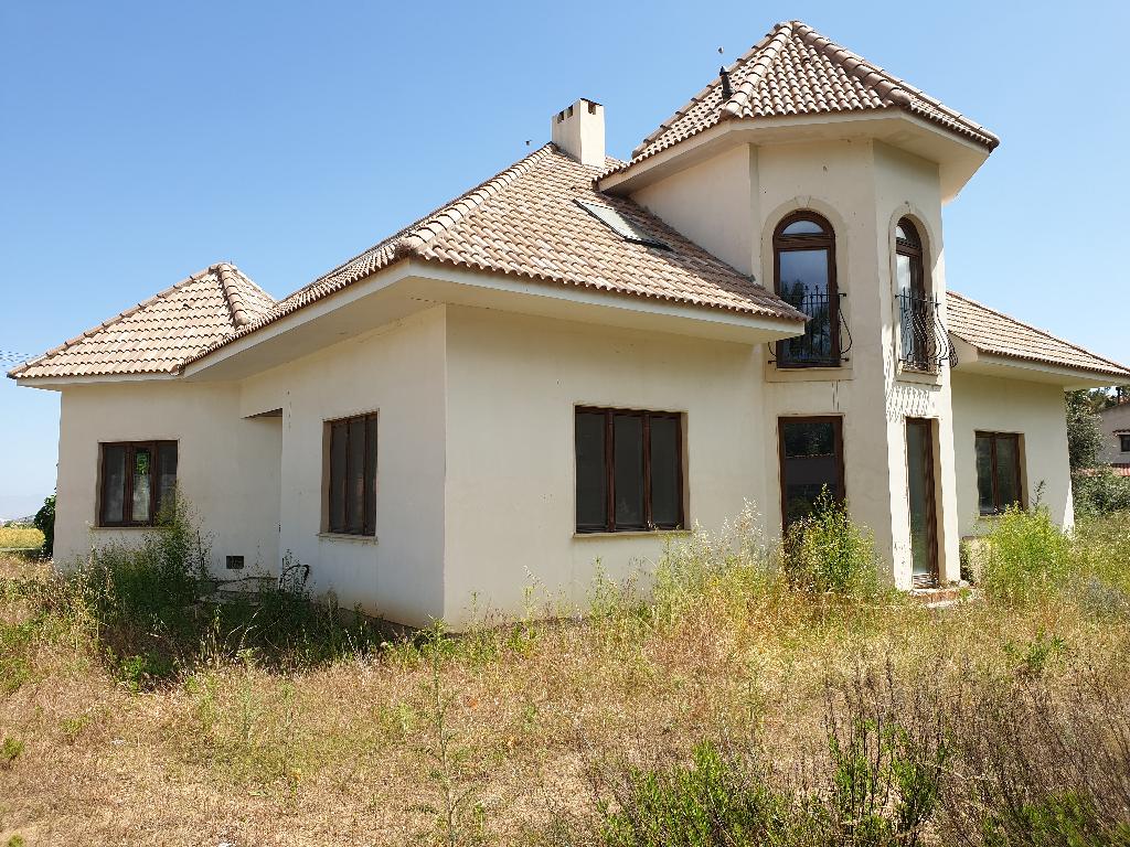 House in Kalo Chorio (Oreinis) - view 1