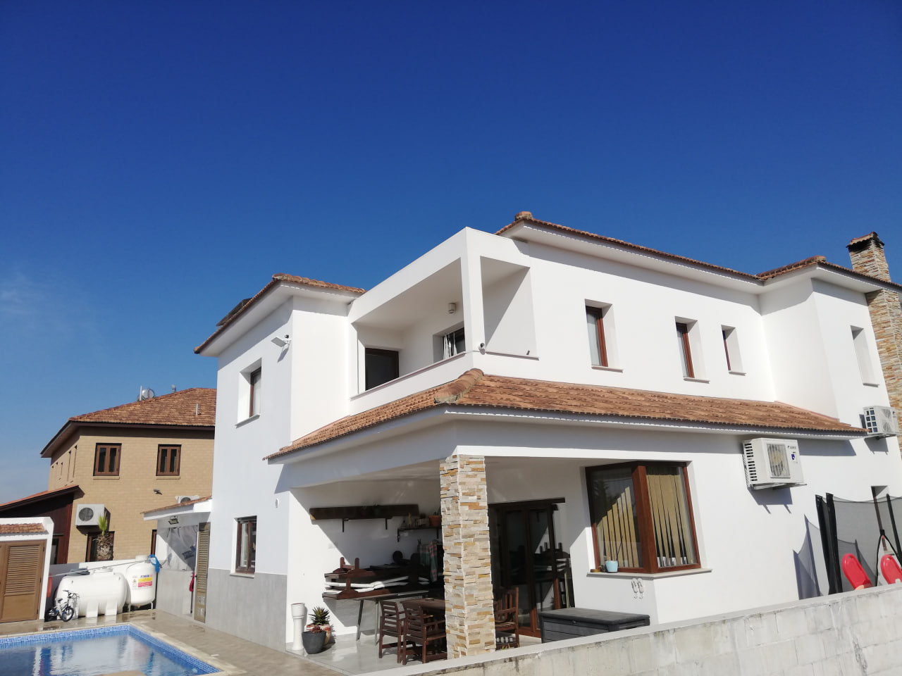 House in Alethriko - view 1