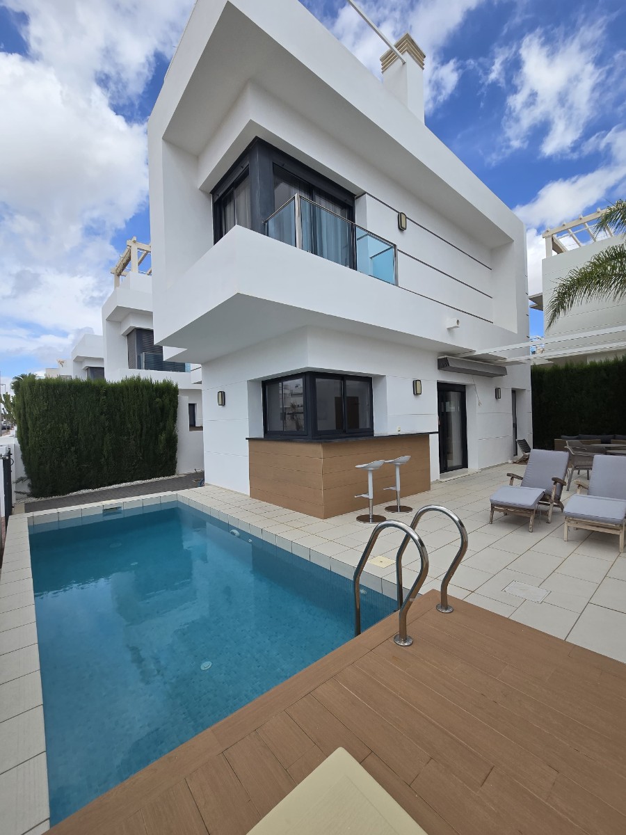 Villa in Ciudad Quesada - view 1