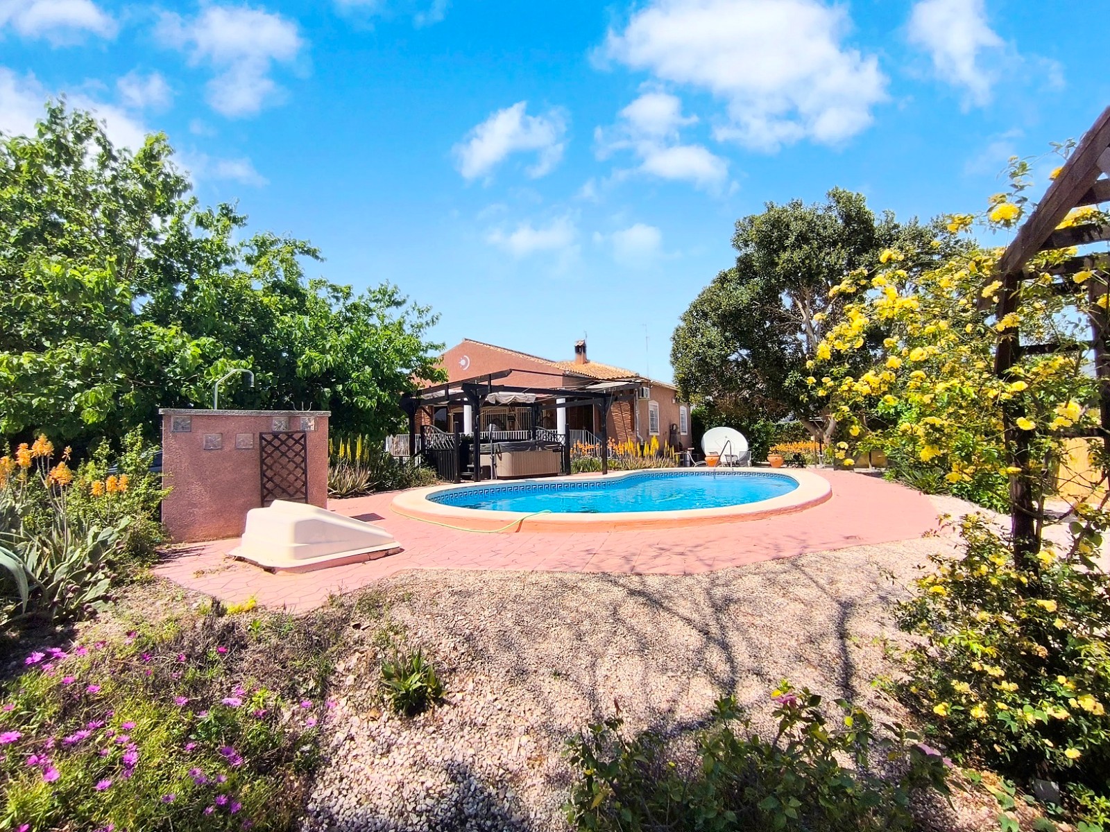 House in Urbanizacion los Balcones - view 1