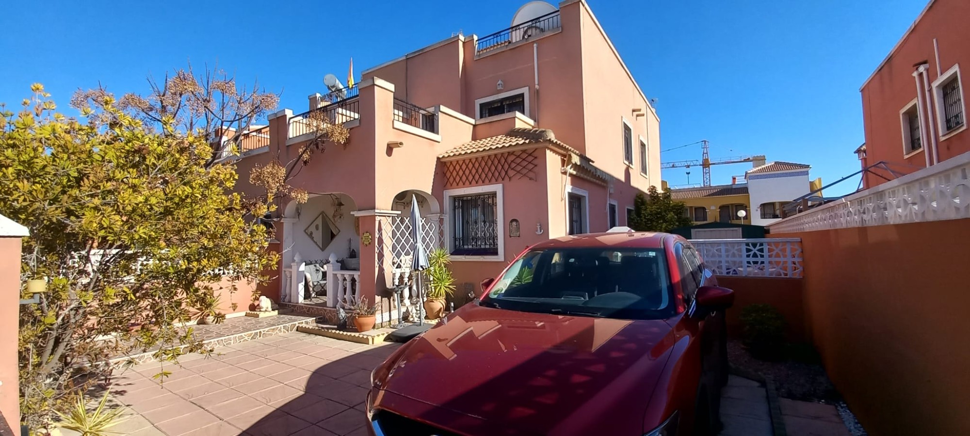 House in Los Montesinos - view 1