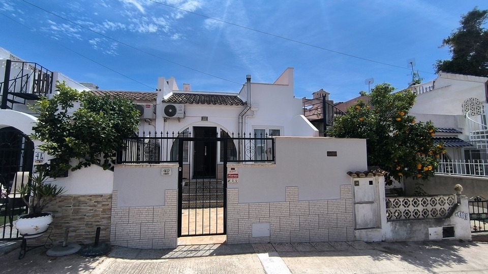 House in Benijofar - view 1