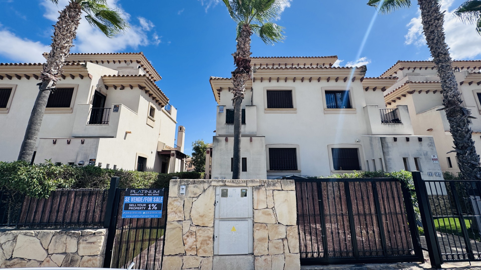 House in Alicante - view 1