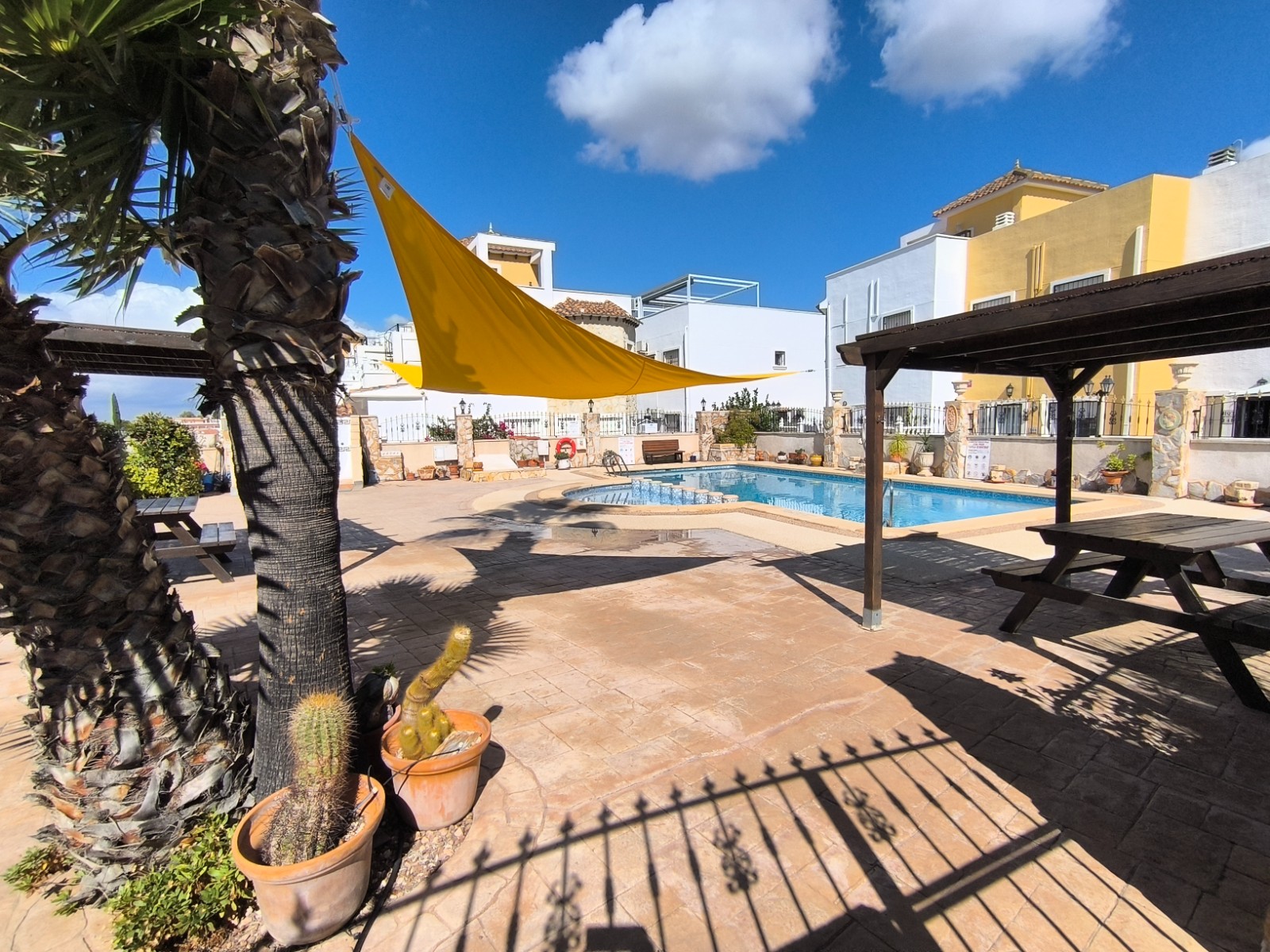 House in Algorfa - view 1