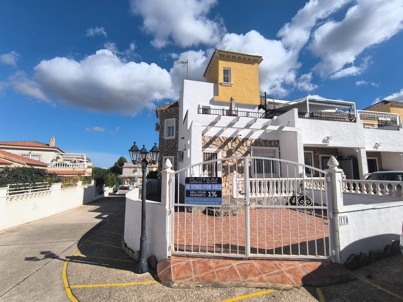 House in Algorfa - view 1