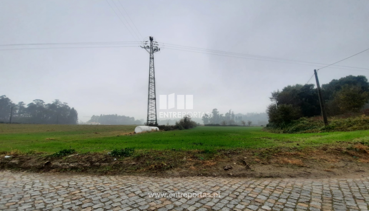 House in Macieira da Maia - view 1