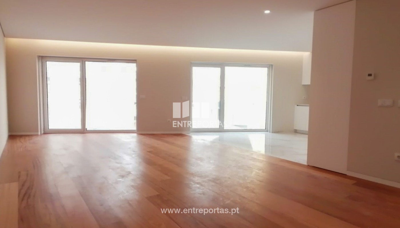 House in Povoa de Varzim - view 1