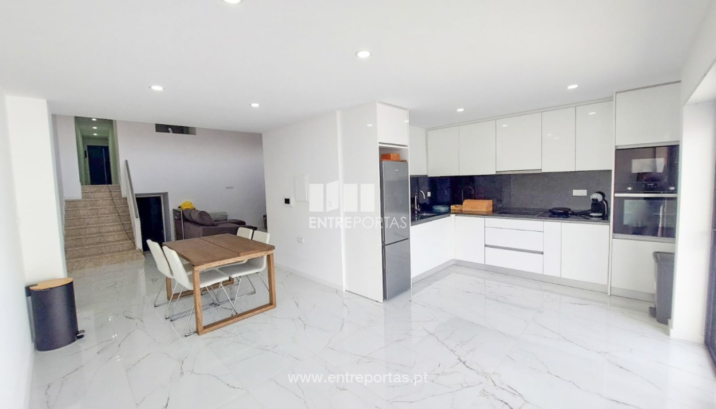 House in Povoa de Varzim - view 1