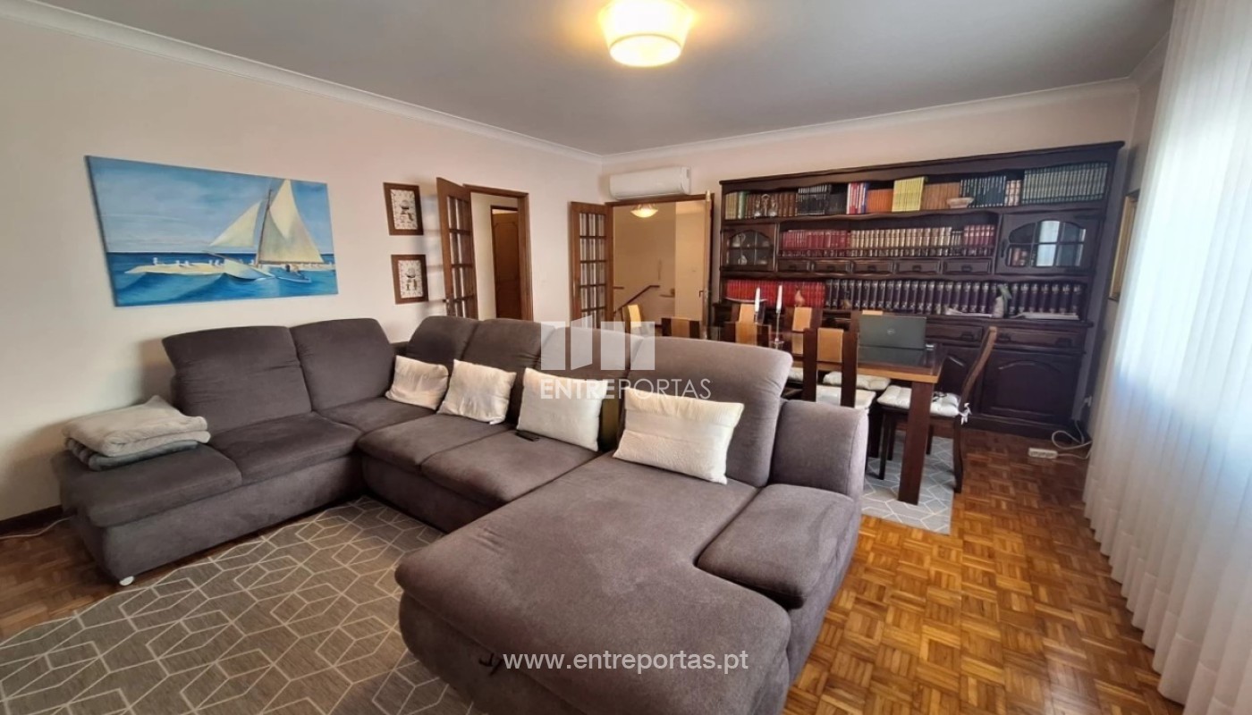 House in Povoa de Varzim - view 1