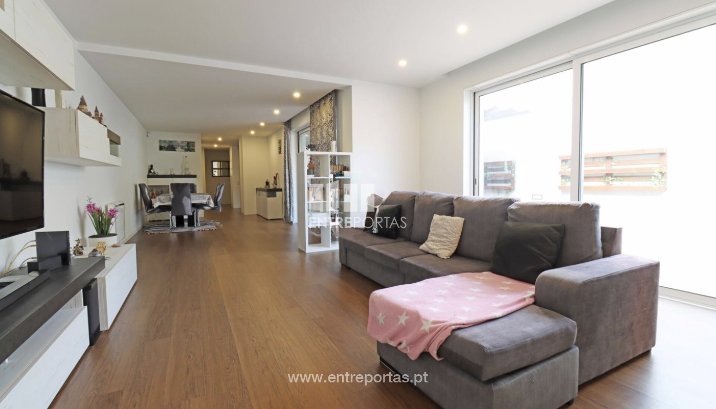 House in Povoa de Varzim - view 1