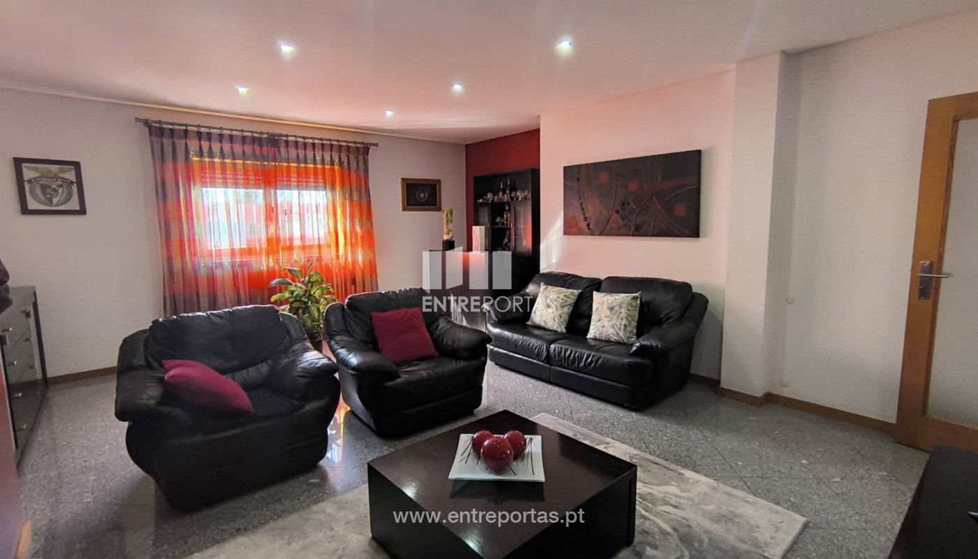 House in Povoa de Varzim - view 1