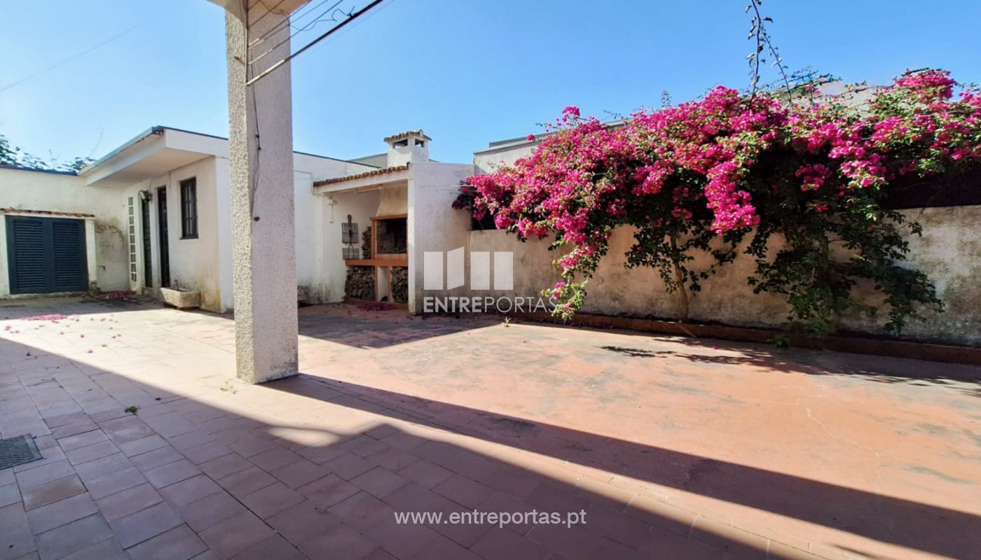 House in Vila Cha - view 1