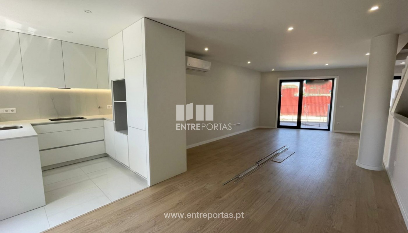 House in Povoa de Varzim - view 1