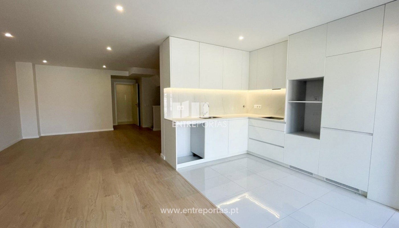 House in Povoa de Varzim - view 1
