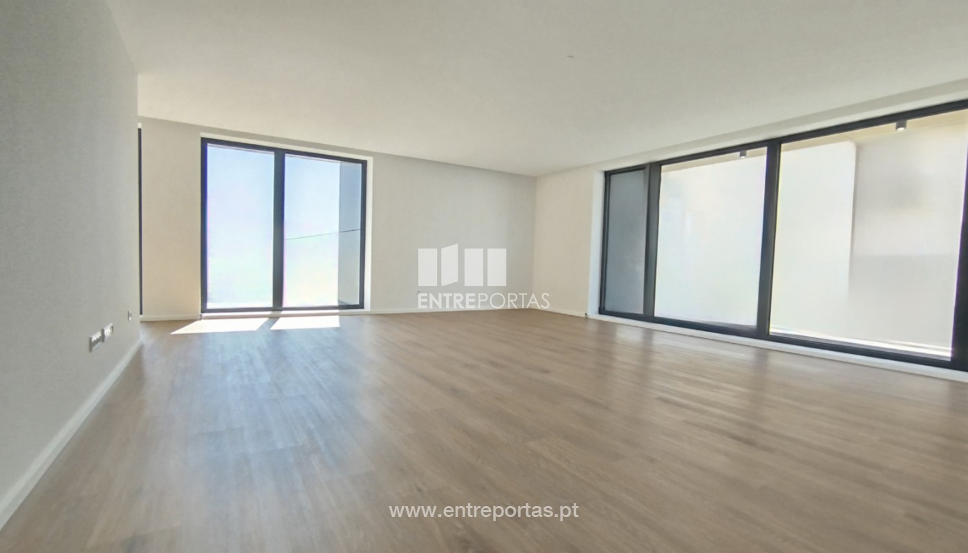 House in Povoa de Varzim - view 1