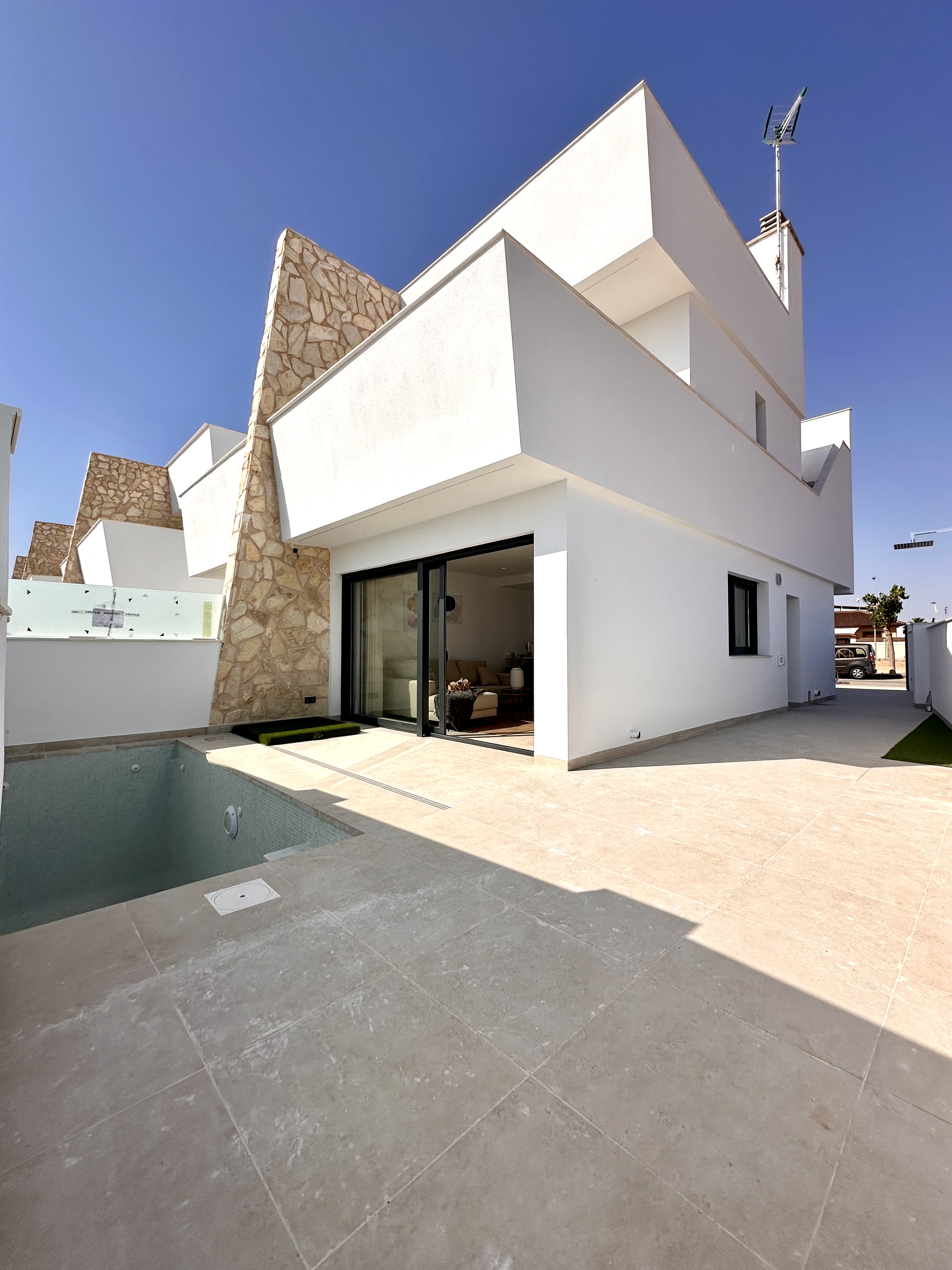 Villa in Santa Cruz - view 1