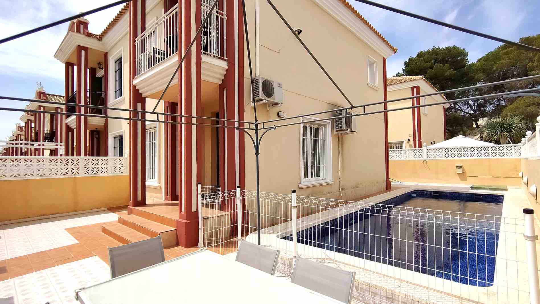 Villa in Alicante - view 1