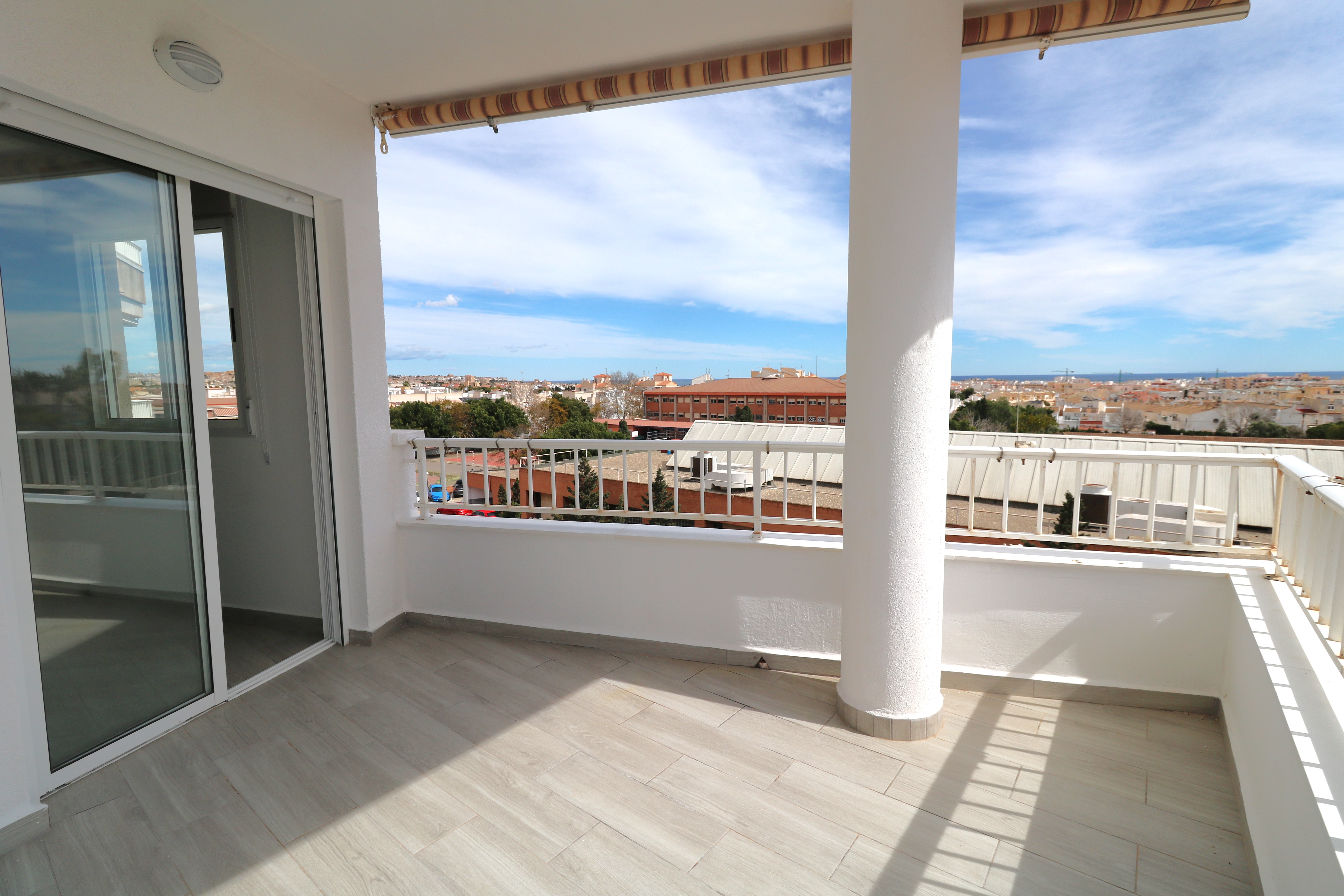 Apartment in Alicante - view 1