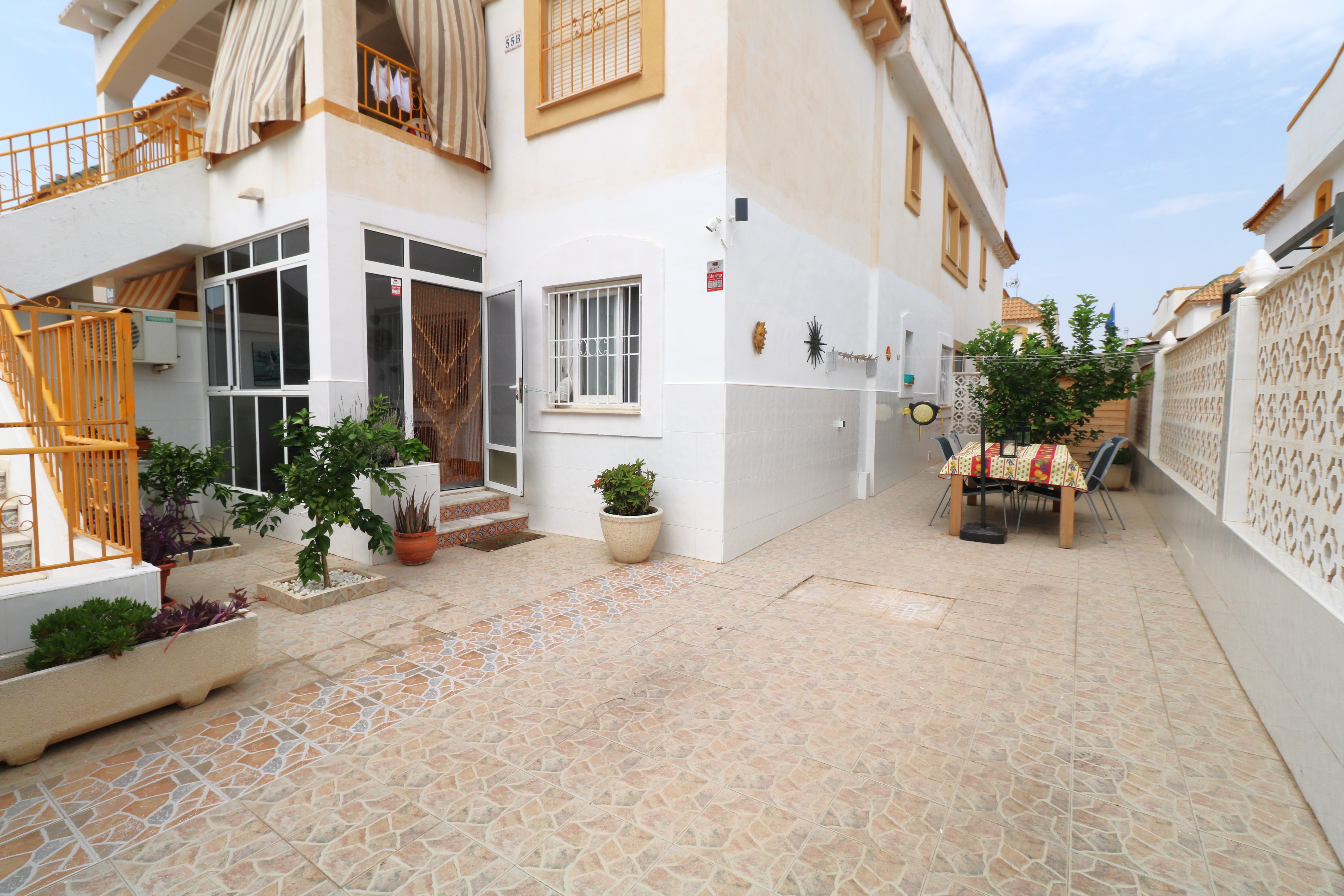 House in Alicante - view 1