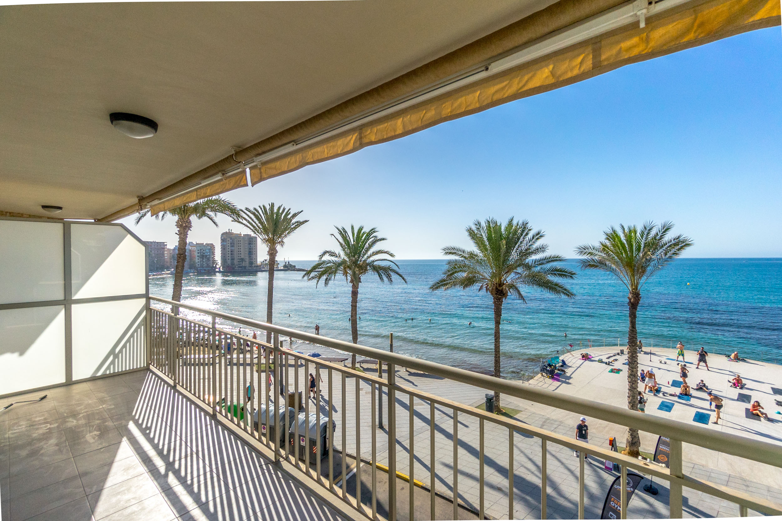 Villa in Alicante - view 1