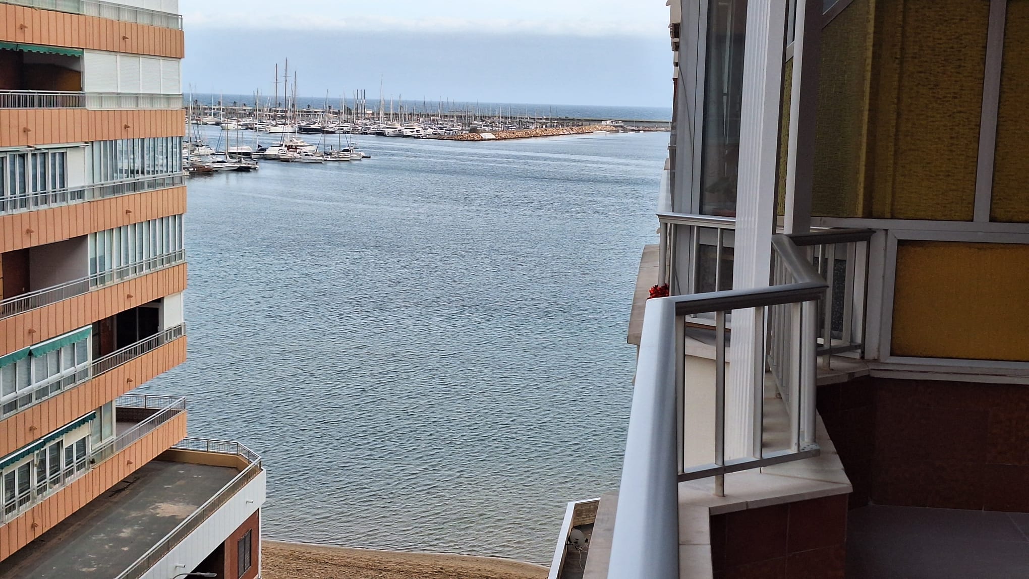 Apartment in Alicante - view 1