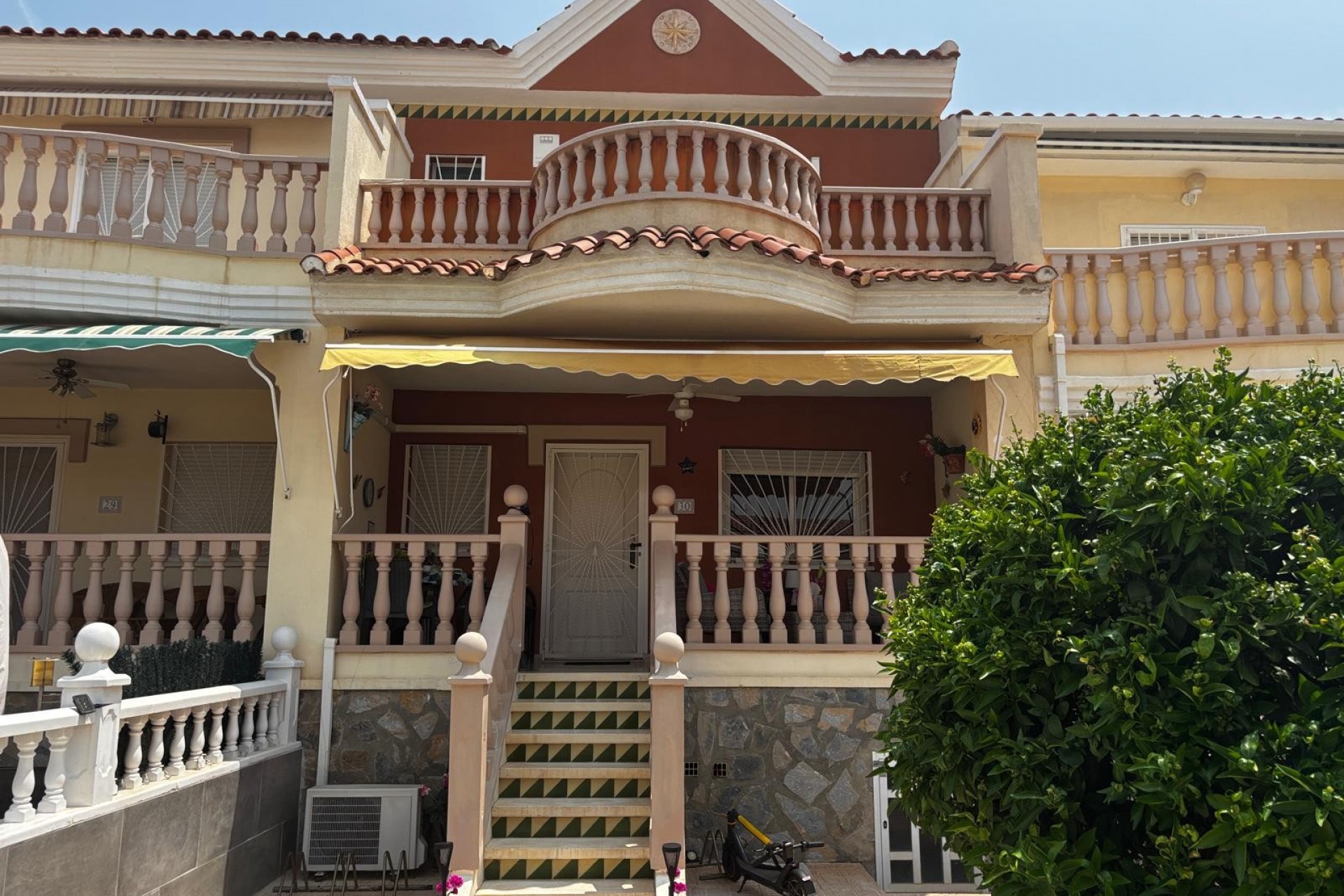 House in Alicante - view 1