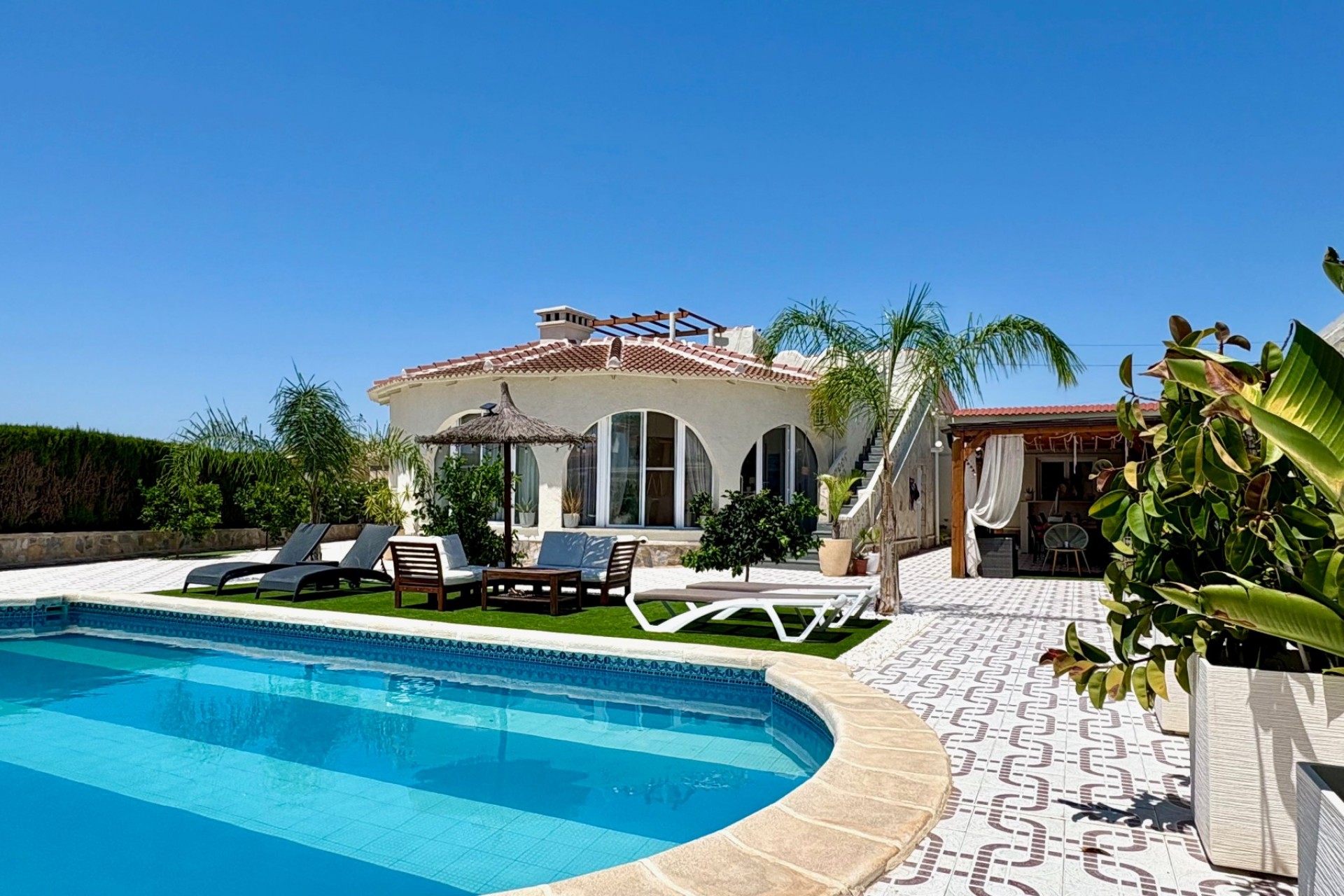House in Alicante - view 1