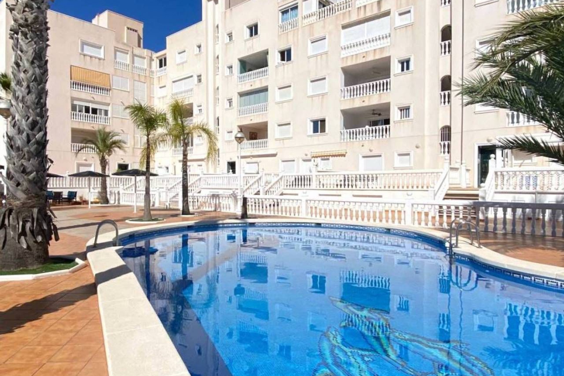Apartment in Guardamar del Segura - view 1
