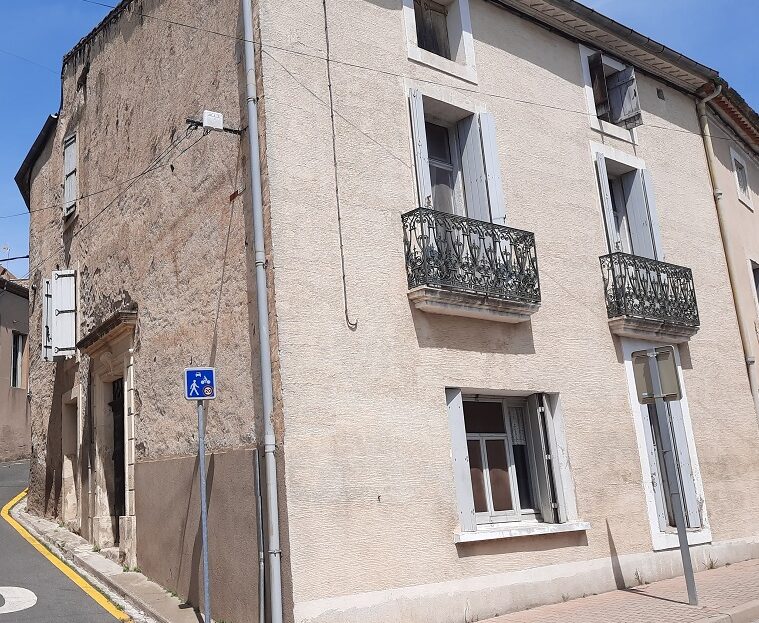 House in Autignac - view 1