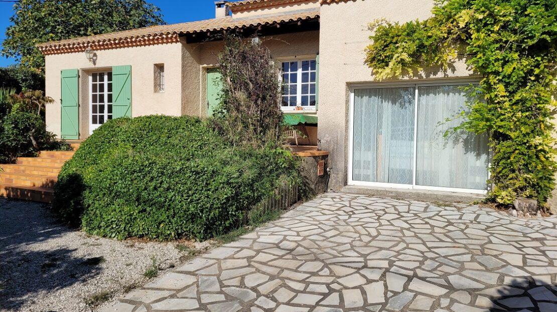House in Autignac - view 1