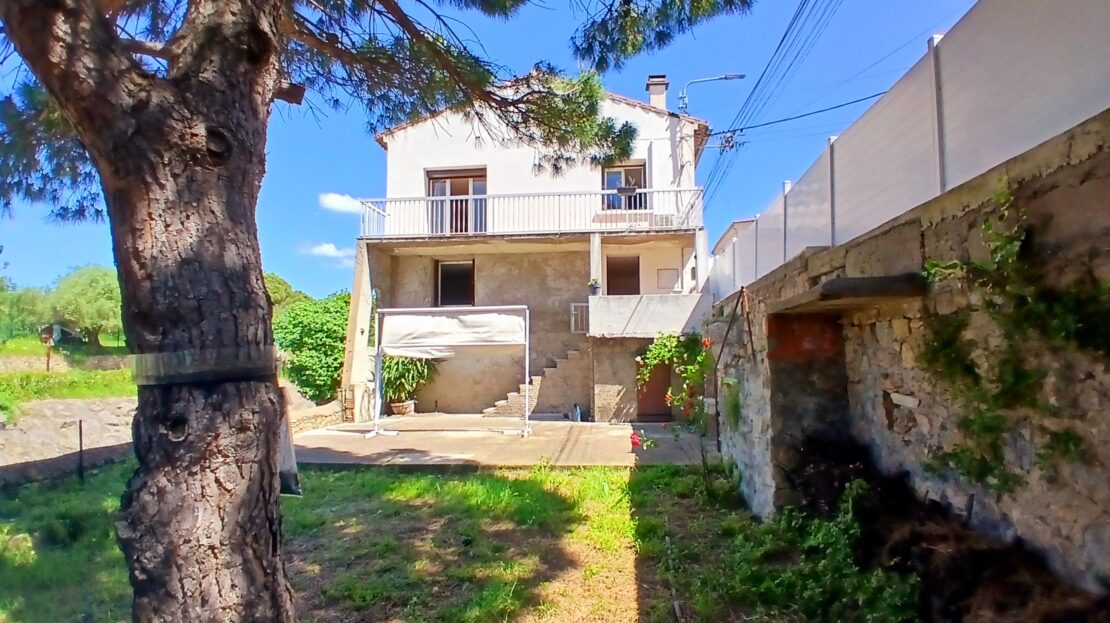 House in Autignac - view 1
