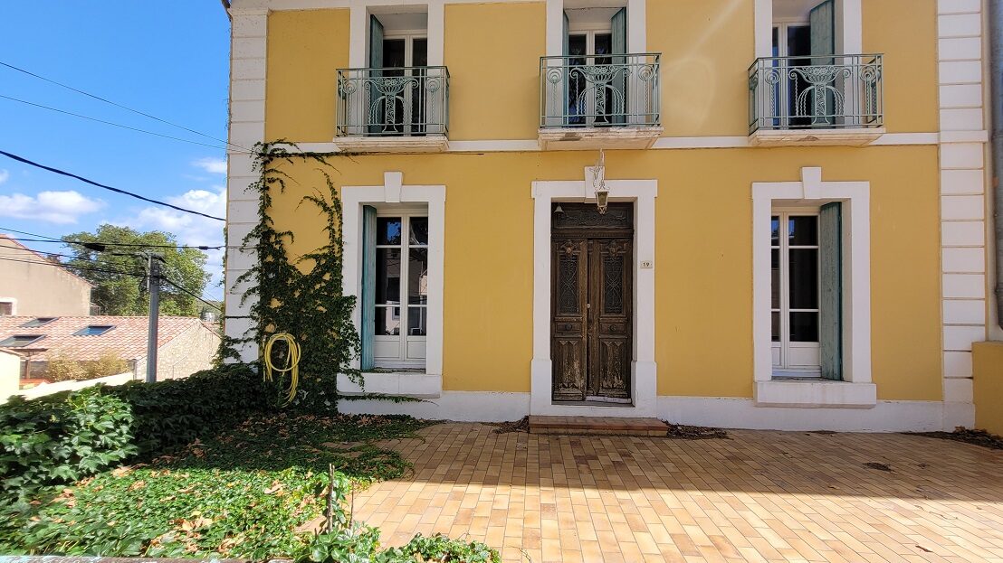 House in Autignac - view 1