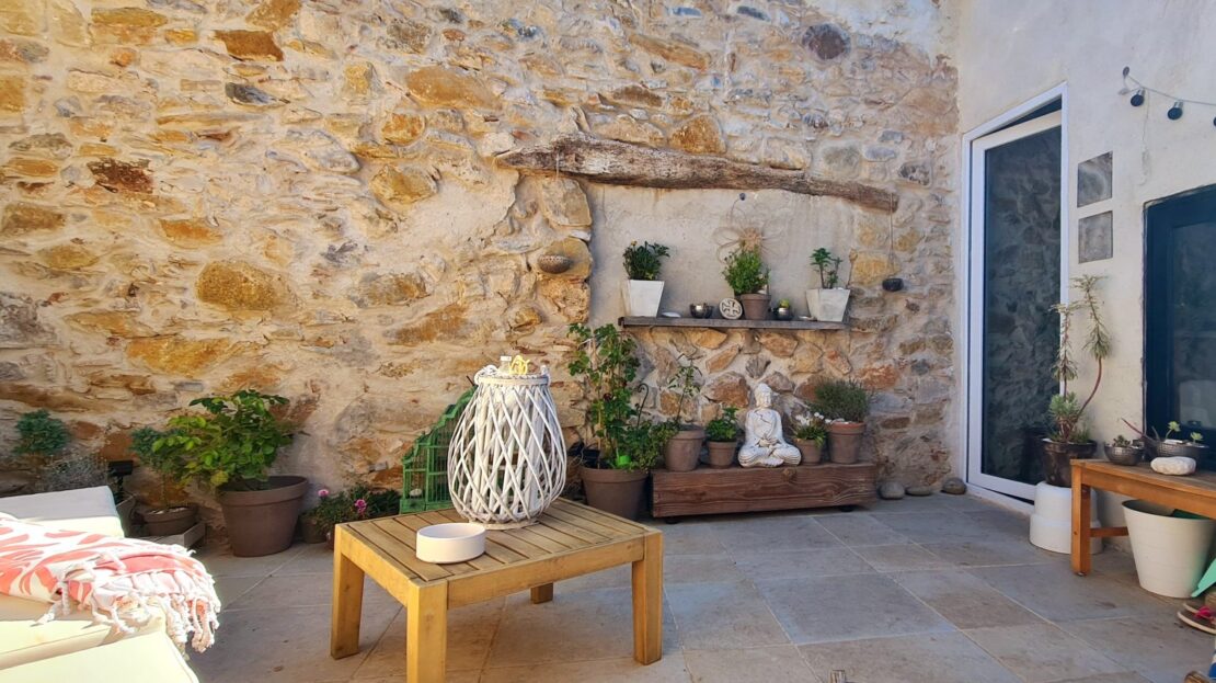 House in Saint-Chinian - view 1