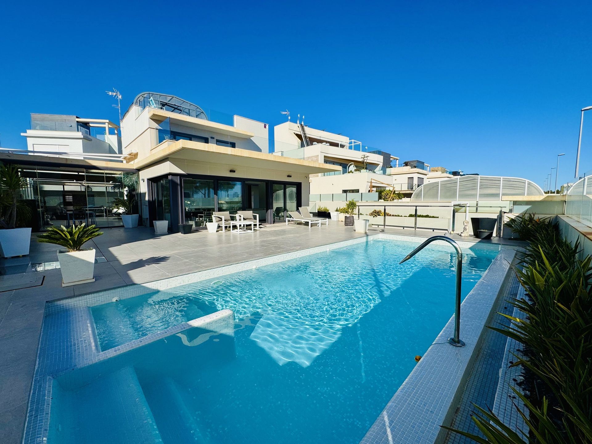 House in Urbanizacion los Balcones - view 1