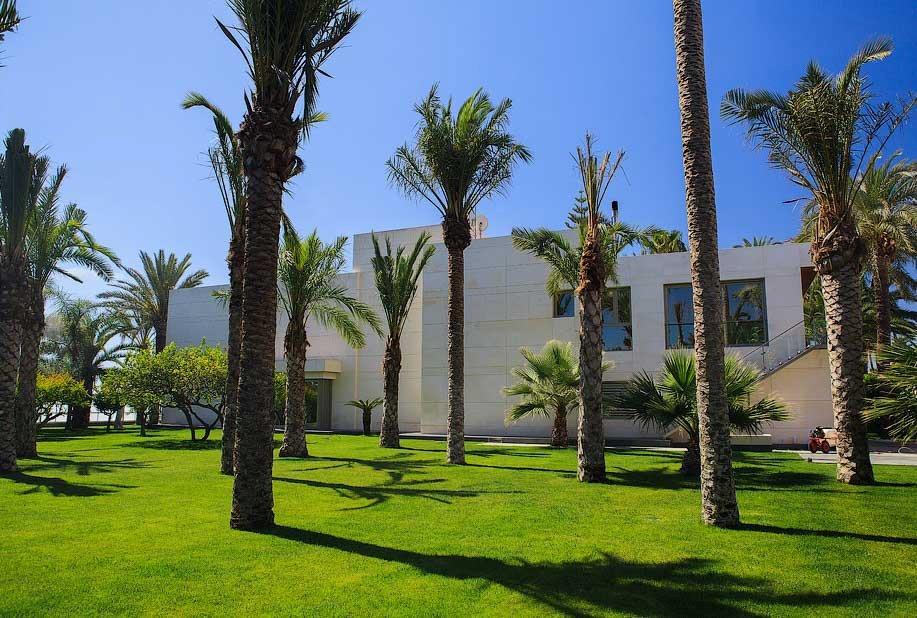 Villa in Alicante - view 1