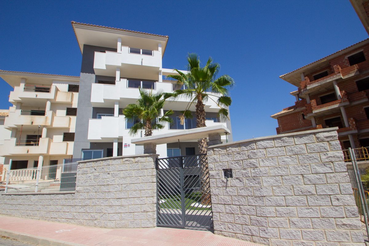 Apartment in Villamartin - view 1