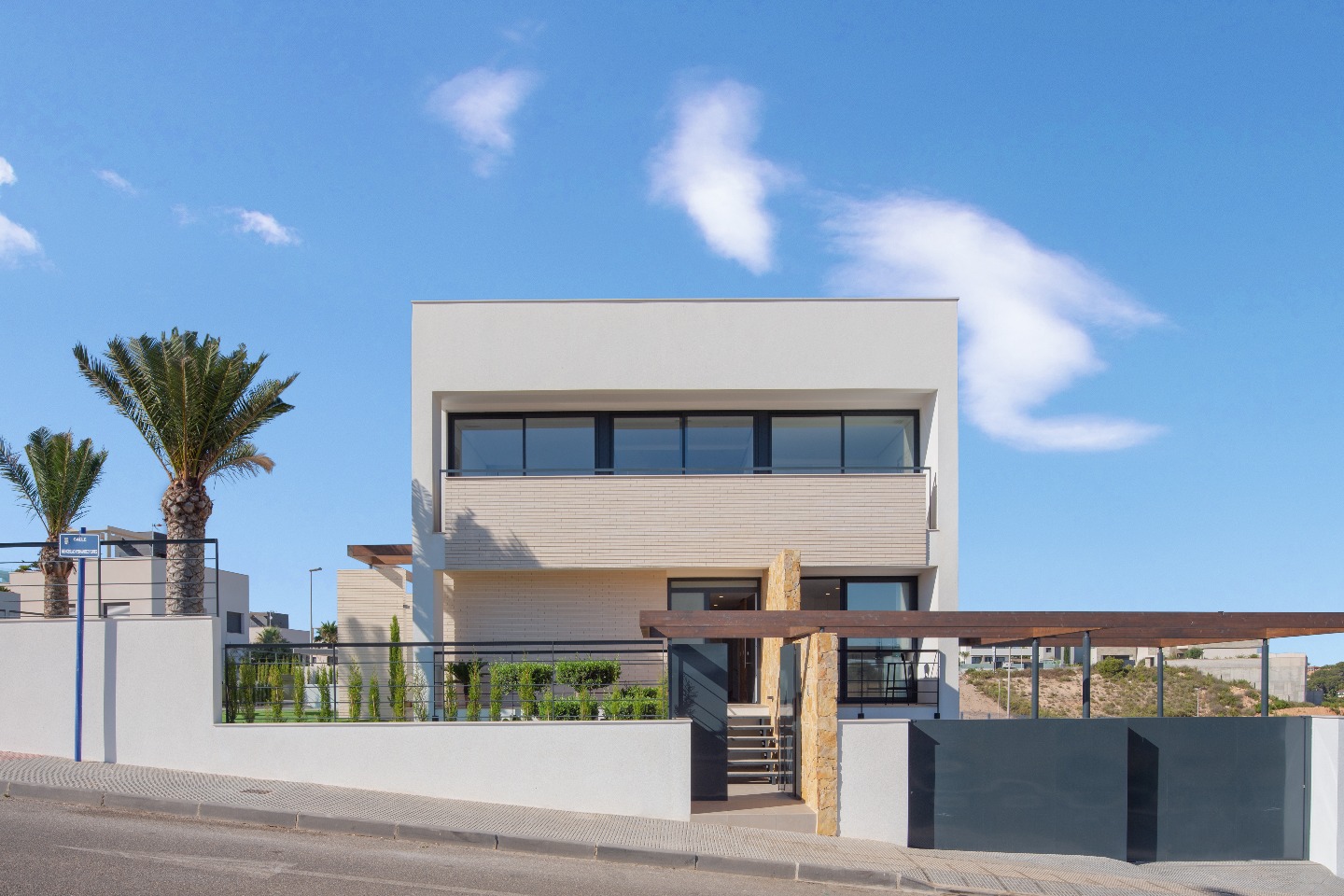 Villa in Alicante - view 1
